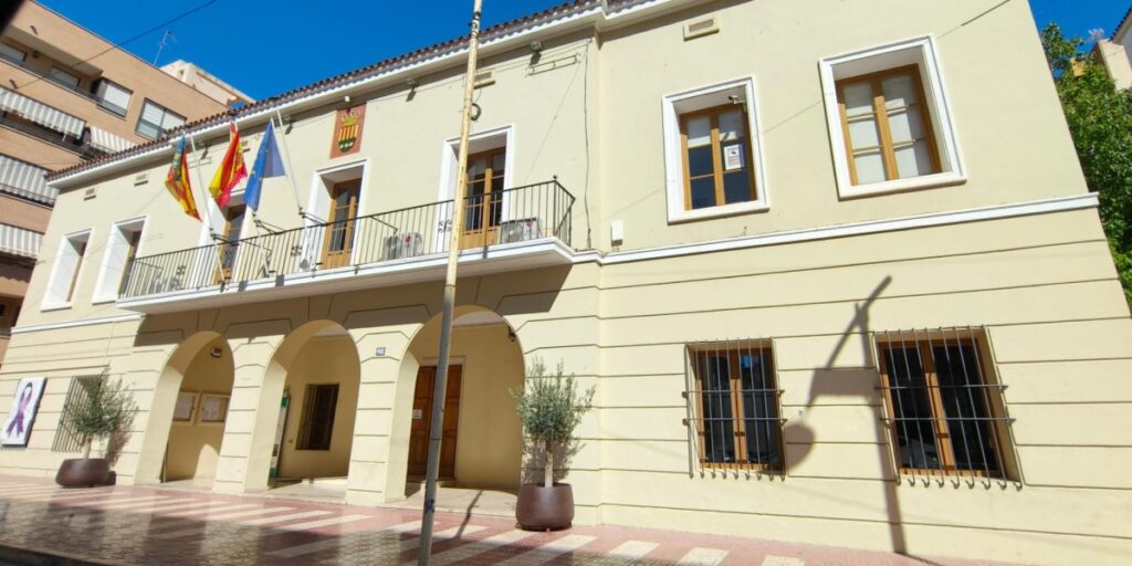 Seguro para patinete eléctrico en Mutxamel con patinete en contexto urbano real